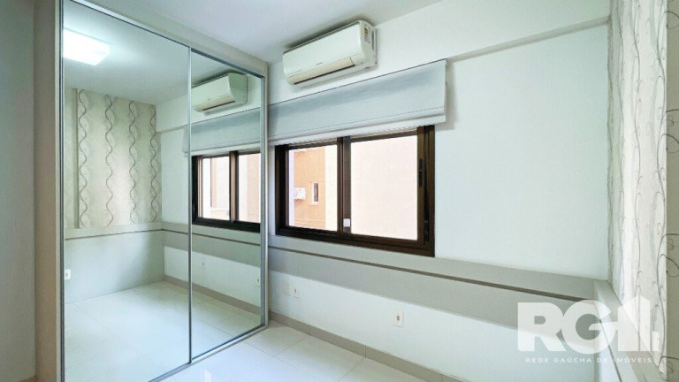Imagem Imóvel com 2 Quartos à Venda, em Higienópolis - Porto Alegre Imagem Imóvel com 2 Quartos à Venda, em Higienópolis - Porto Alegre
