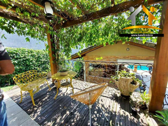 Imagem Casa de Condomínio com 4 Quartos à Venda, 322 m² em Granja Viana - Carapicuíba Imagem Casa de Condomínio com 4 Quartos à Venda, 322 m² em Granja Viana - Carapicuíba