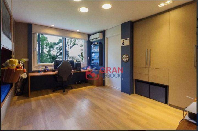 Imagem Sobrado com 4 Quartos à Venda, 345 m² em Butiatuvinha - Curitiba Imagem Sobrado com 4 Quartos à Venda, 345 m² em Butiatuvinha - Curitiba