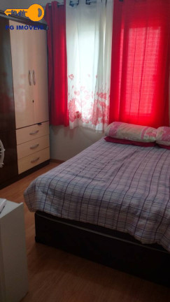 Imagem Sobrado com 3 Quartos à Venda, 206 m² em Agua Verde - Curitiba