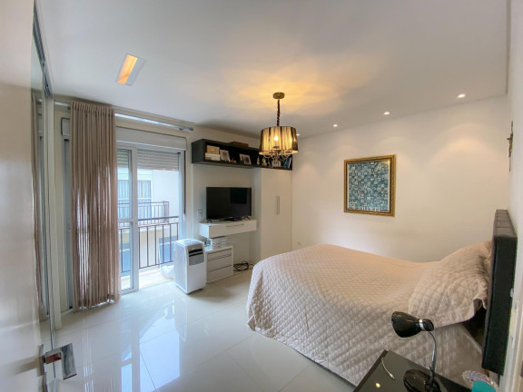 Imagem Casa de Condomínio com 3 Quartos à Venda, 238 m² em Santo Inácio - Curitiba Imagem Casa de Condomínio com 3 Quartos à Venda, 238 m² em Santo Inácio - Curitiba
