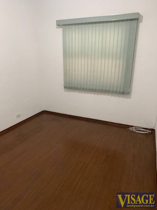 Imagem Casa com 3 Quartos à Venda,  em Parque Brasil - Jacareí