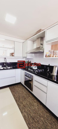Imagem Casa com 3 Quartos à Venda, 200 m² em Corrego Grande - Florianópolis