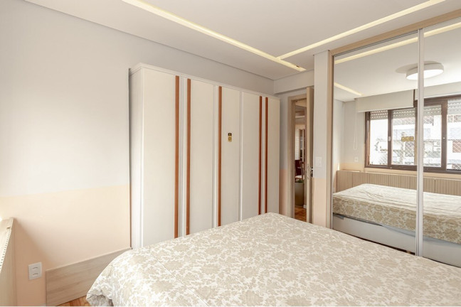 Imagem Imóvel com 2 Quartos à Venda, em Higienópolis - Porto Alegre Imagem Imóvel com 2 Quartos à Venda, em Higienópolis - Porto Alegre