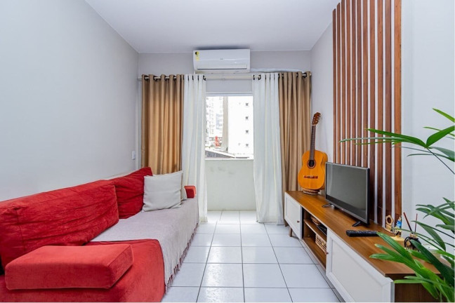 Imagem Imóvel com 2 Quartos à Venda, 71 m² em Centro - Balneário Camboriú Imagem Imóvel com 2 Quartos à Venda, 71 m² em Centro - Balneário Camboriú
