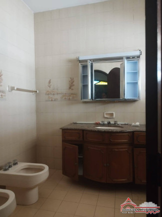 Imagem Casa com 3 Quartos para Alugar, em Centro - Jacareí Imagem Casa com 3 Quartos para Alugar, em Centro - Jacareí