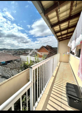 Imagem Casa com 3 Quartos à Venda, 230 m² em Boehmerwald - Joinville Imagem Casa com 3 Quartos à Venda, 230 m² em Boehmerwald - Joinville