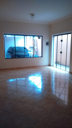 Imagem Casa com 2 Quartos à Venda, 200 m² em Mombaça - Pindamonhangaba Imagem Casa com 2 Quartos à Venda, 200 m² em Mombaça - Pindamonhangaba