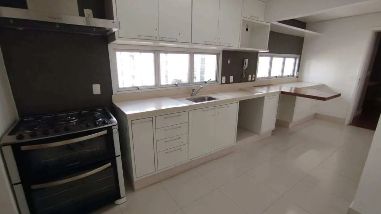 Imagem Apartamento com 2 Quartos para Alugar, 163 m²