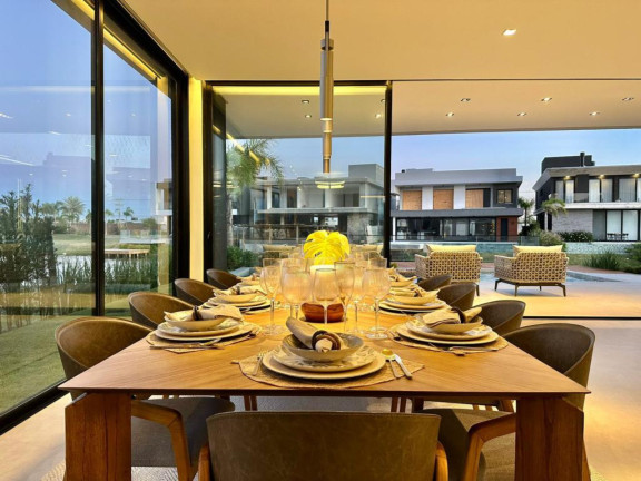 Imagem Casa com 5 Quartos à Venda, 450 m² em Centro - Capao Da Canoa Imagem Casa com 5 Quartos à Venda, 450 m² em Centro - Capao Da Canoa
