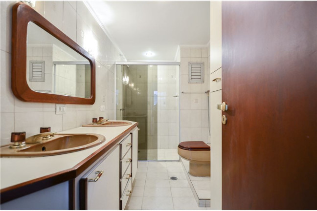 Imagem Imóvel com 3 Quartos à Venda, em Vila Uberabinha - São Paulo Imagem Imóvel com 3 Quartos à Venda, em Vila Uberabinha - São Paulo