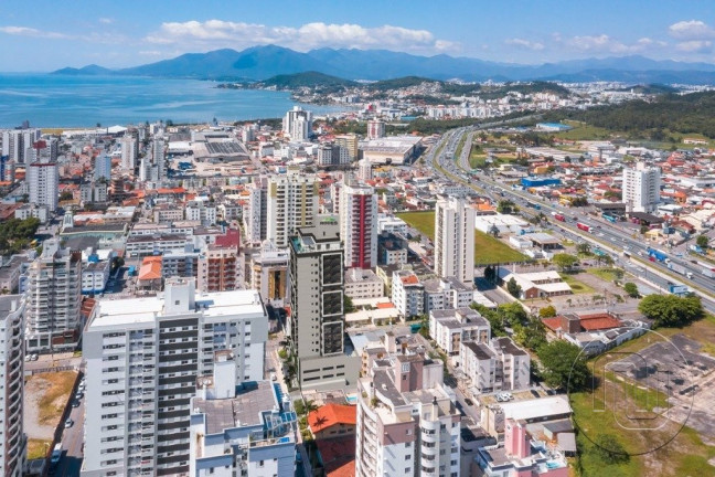 Imagem Apartamento com 1 Quarto à Venda, 48 m² em Kobrasol - São José