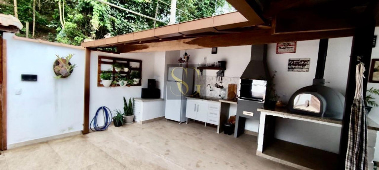 Imagem Casa com 2 Quartos à Venda, 218 m² em Albuquerque - Teresópolis Imagem Casa com 2 Quartos à Venda, 218 m² em Albuquerque - Teresópolis