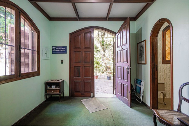 Imagem Casa com 5 Quartos à Venda, em Petrópolis - Porto Alegre Imagem Casa com 5 Quartos à Venda, em Petrópolis - Porto Alegre
