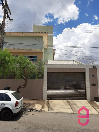 Imagem Sobrado com 4 Quartos à Venda, 630 m² em Vila Osvaldo Rosa - Goiânia Imagem Sobrado com 4 Quartos à Venda, 630 m² em Vila Osvaldo Rosa - Goiânia