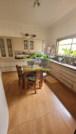 Casa de Condomínio com 4 Quartos à Venda, 300 m² em Centro - Cravinhos