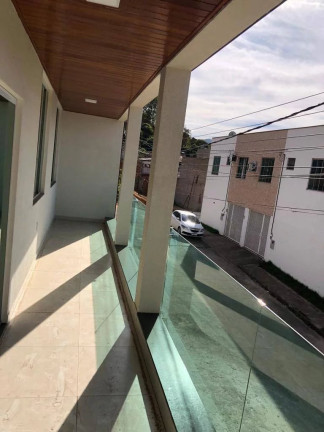 Imagem Casa com 3 Quartos à Venda, 330 m² Imagem Casa com 3 Quartos à Venda, 330 m²
