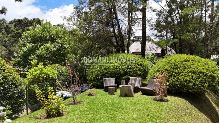 Imagem Casa com 4 Quartos à Venda, 190 m² em Região Do Jardim Do Embaixador - Campos Do Jordão Imagem Casa com 4 Quartos à Venda, 190 m² em Região Do Jardim Do Embaixador - Campos Do Jordão