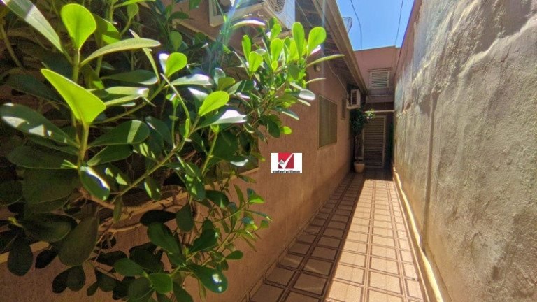 Imagem Casa com 4 Quartos à Venda, 214 m² em Independência - Ribeirão Preto Imagem Casa com 4 Quartos à Venda, 214 m² em Independência - Ribeirão Preto