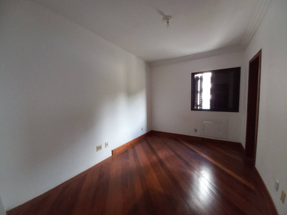 Imagem Apartamento com 4 Quartos à Venda, 159 m² em América - Joinville