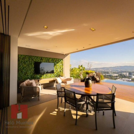 Casa com 4 Quartos para Alugar, 525 m² em Tamboré - Santana De Parnaíba
