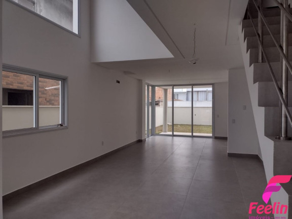 Imagem Casa com 3 Quartos à Venda, 150 m² em Campeche - Florianópolis Imagem Casa com 3 Quartos à Venda, 150 m² em Campeche - Florianópolis