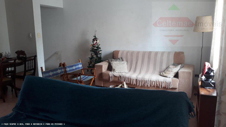 Imagem Casa com 2 Quartos à Venda, 199 m² em Centro - Taubaté Imagem Casa com 2 Quartos à Venda, 199 m² em Centro - Taubaté