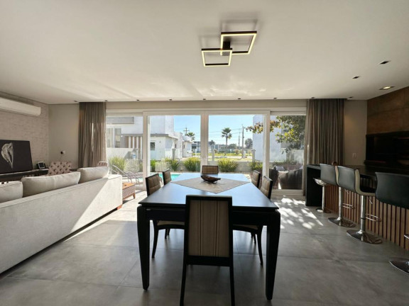 Imagem Casa com 3 Quartos à Venda,  em -- - Xangri-la
