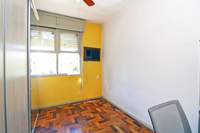 Imagem Apartamento com 4 Quartos à Venda, 77 m² em Passo Da Areia - Porto Alegre Imagem Apartamento com 4 Quartos à Venda, 77 m² em Passo Da Areia - Porto Alegre