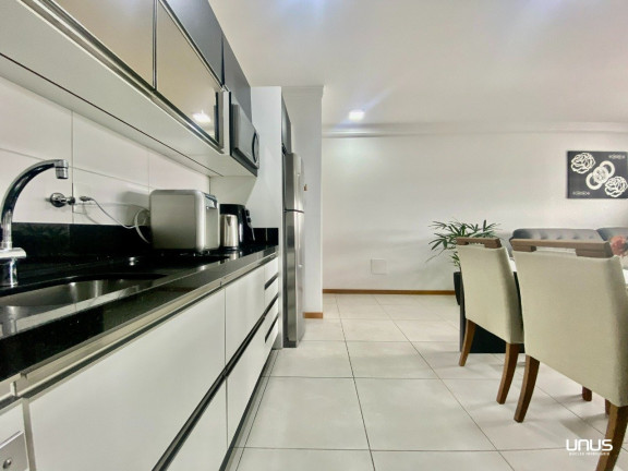 Imagem Apartamento com 3 Quartos à Venda, 130 m² em Barreiros - São José