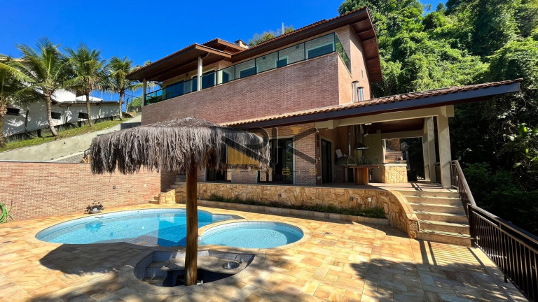 Imagem Sobrado com 3 Quartos à Venda, 600 m² em Toninhas - Ubatuba