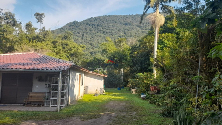 Casa com 3 Quartos à Venda, 2.350 m² em São João Do Rio Vermelho - Florianópolis