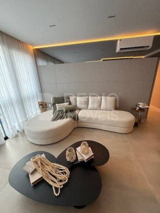 Imagem Apartamento com 4 Quartos à Venda, 149 m² em Centro - Balneário Camboriú Imagem Apartamento com 4 Quartos à Venda, 149 m² em Centro - Balneário Camboriú