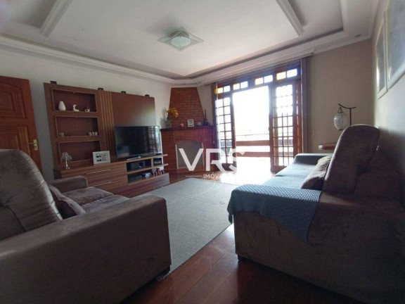 Imagem Casa com 4 Quartos à Venda, 218 m² em Granja Guarani - Teresópolis Imagem Casa com 4 Quartos à Venda, 218 m² em Granja Guarani - Teresópolis