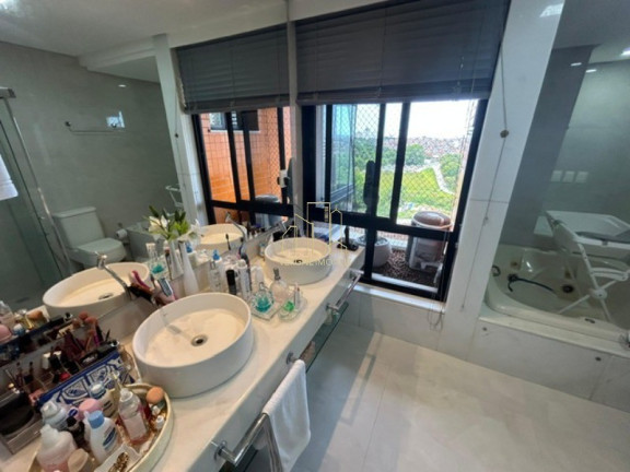 Imagem Imóvel com 3 Quartos à Venda, 135 m² em Cidade Jardim - Salvador Imagem Imóvel com 3 Quartos à Venda, 135 m² em Cidade Jardim - Salvador