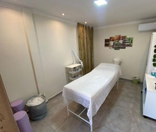 Imagem Casa com 2 Quartos à Venda, 300 m² em Santa Regina - Camboriú Imagem Casa com 2 Quartos à Venda, 300 m² em Santa Regina - Camboriú