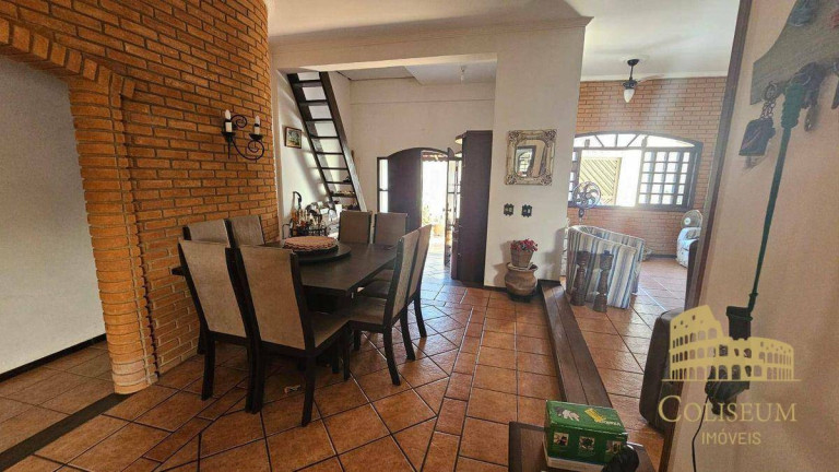 Imagem Casa com 3 Quartos à Venda, 165 m² em Canto Do Forte - Praia Grande Imagem Casa com 3 Quartos à Venda, 165 m² em Canto Do Forte - Praia Grande