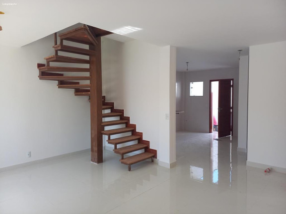 Imagem Casa com 3 Quartos à Venda, em Bairro Peixoto - Niterói Imagem Casa com 3 Quartos à Venda, em Bairro Peixoto - Niterói
