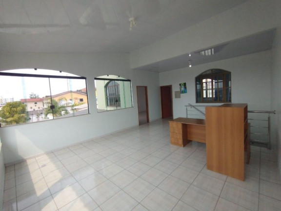 Imagem Casa com 3 Quartos à Venda, 213 m² em Parque 10 De Novembro - Manaus