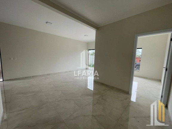 Imagem Casa com 3 Quartos à Venda, 90 m² em Diamantina - Itapoá Imagem Casa com 3 Quartos à Venda, 90 m² em Diamantina - Itapoá
