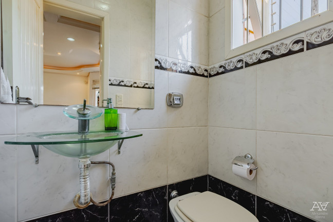 Imagem Casa com 4 Quartos à Venda, 194 m² em Moinhos De Vento - Canoas Imagem Casa com 4 Quartos à Venda, 194 m² em Moinhos De Vento - Canoas