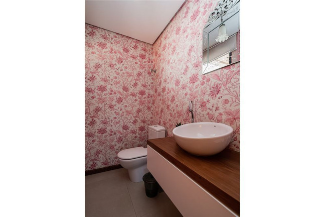Imagem Casa com 2 Quartos à Venda, em Medianeira - Porto Alegre Imagem Casa com 2 Quartos à Venda, em Medianeira - Porto Alegre