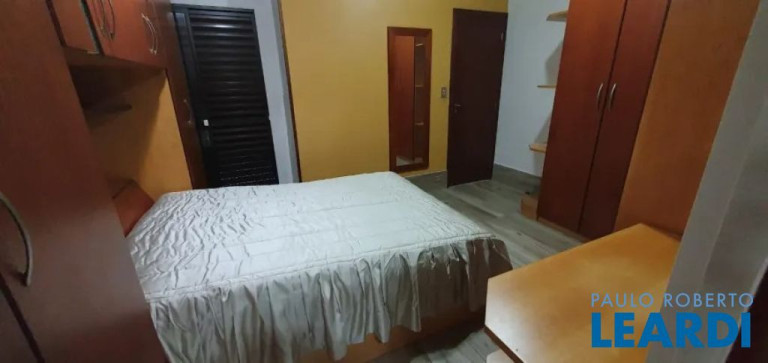 Imagem Casa com 3 Quartos à Venda, 232 m² em Jardim Bela Vista - Santo André Imagem Casa com 3 Quartos à Venda, 232 m² em Jardim Bela Vista - Santo André