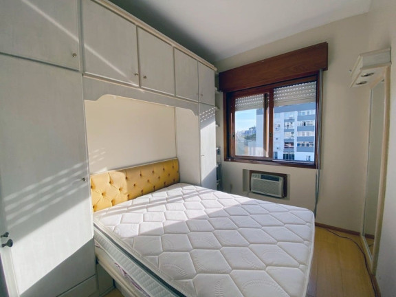 Imagem Imóvel com 1 Quarto à Venda, 39 m² em Petrópolis - Porto Alegre Imagem Imóvel com 1 Quarto à Venda, 39 m² em Petrópolis - Porto Alegre