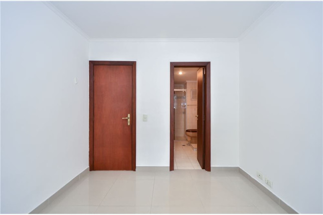 Imagem Imóvel com 3 Quartos à Venda, em Vila Uberabinha - São Paulo Imagem Imóvel com 3 Quartos à Venda, em Vila Uberabinha - São Paulo