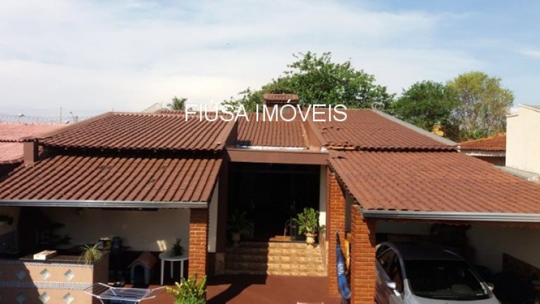 Casa com 4 Quartos à Venda, 300 m² em Parque Residencial Cândido Portinari - Ribeirão Preto