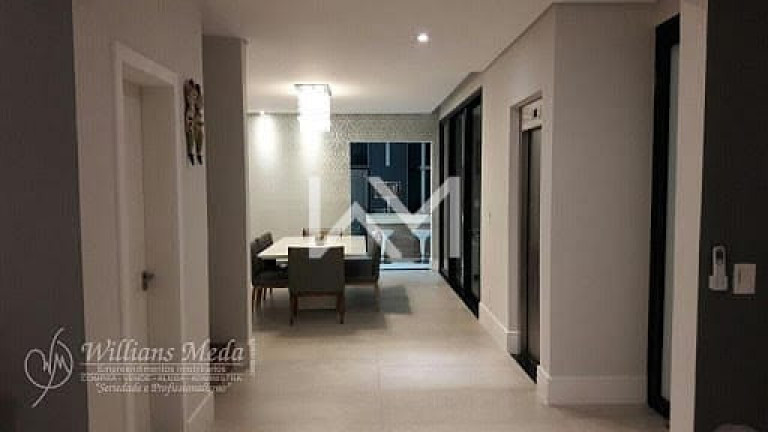 Imagem Sobrado com 4 Quartos à Venda, 460 m² em Jardim Via Dutra - Arujá Imagem Sobrado com 4 Quartos à Venda, 460 m² em Jardim Via Dutra - Arujá