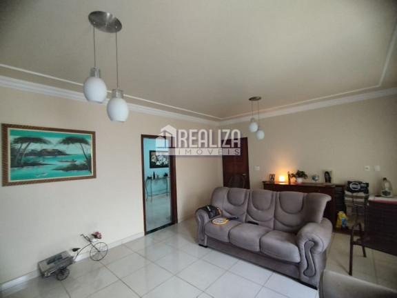 Imagem Casa com 3 Quartos à Venda, 300 m² em Boa Vista - Uberaba Imagem Casa com 3 Quartos à Venda, 300 m² em Boa Vista - Uberaba