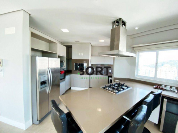 Imagem Cobertura com 3 Quartos à Venda, 258 m² em Centro - Balneário Camboriú