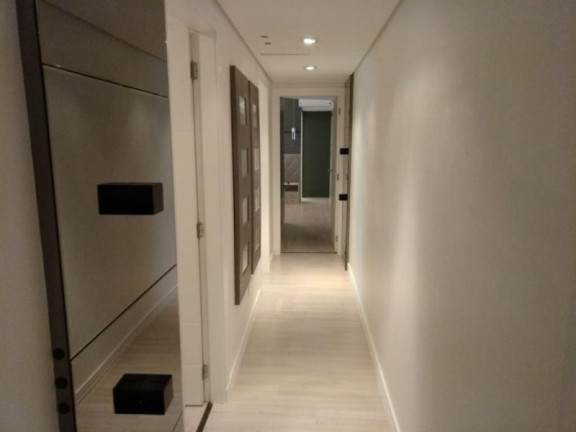 Imagem Imóvel com 3 Quartos à Venda, 142 m² em Centro - Balneário Camboriú Imagem Imóvel com 3 Quartos à Venda, 142 m² em Centro - Balneário Camboriú